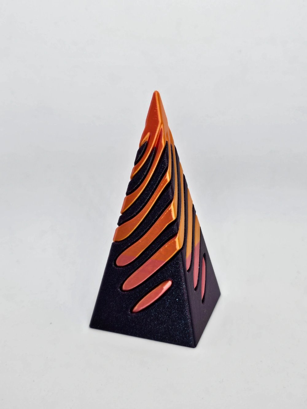 🔥Last Dat 49% OFF - Impossible Pyramid Passthrough Sculpture