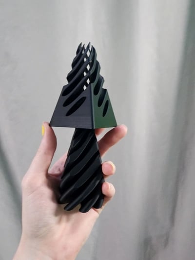 🔥Last Dat 49% OFF - Impossible Pyramid Passthrough Sculpture